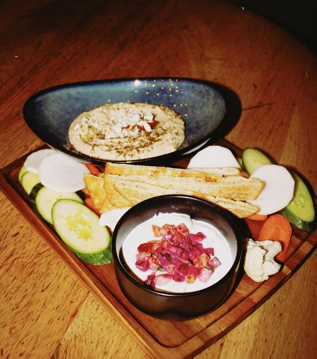 House-made hummus & creamy labneh served with warm pita and fresh veggies. A fre